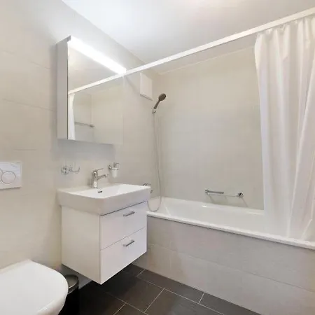 Sleeps 4 Wifi Апартаменты Ленк